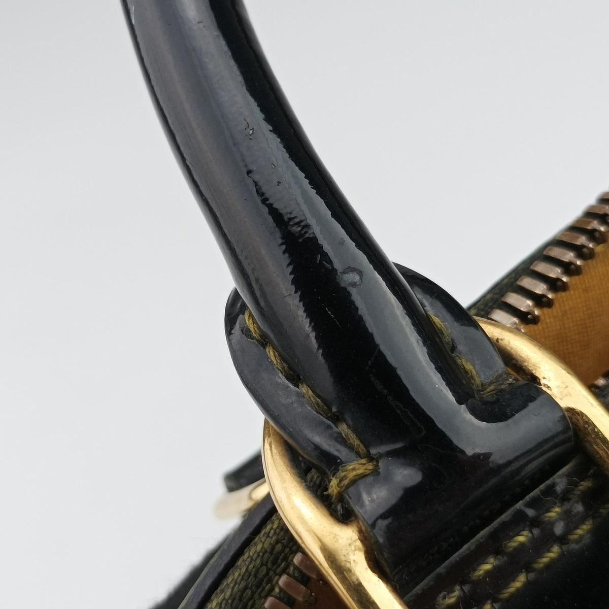 Pre-owned Louis Vuitton Alma BB Black Vernis  handbag | stylenewstar