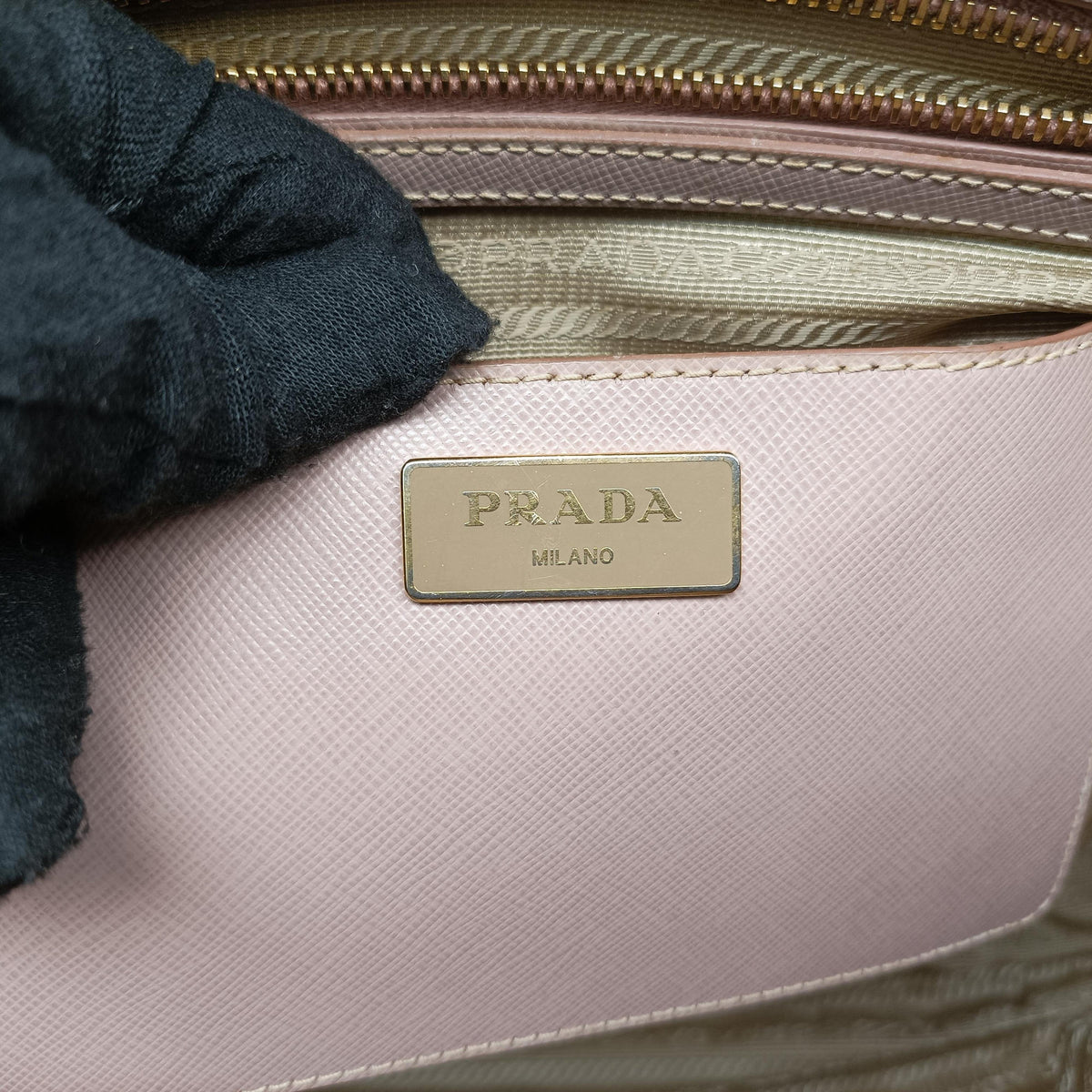 Vintage Prada Galleria Pink SAFFIANO Leather BN1801 handbag | stylenewstar