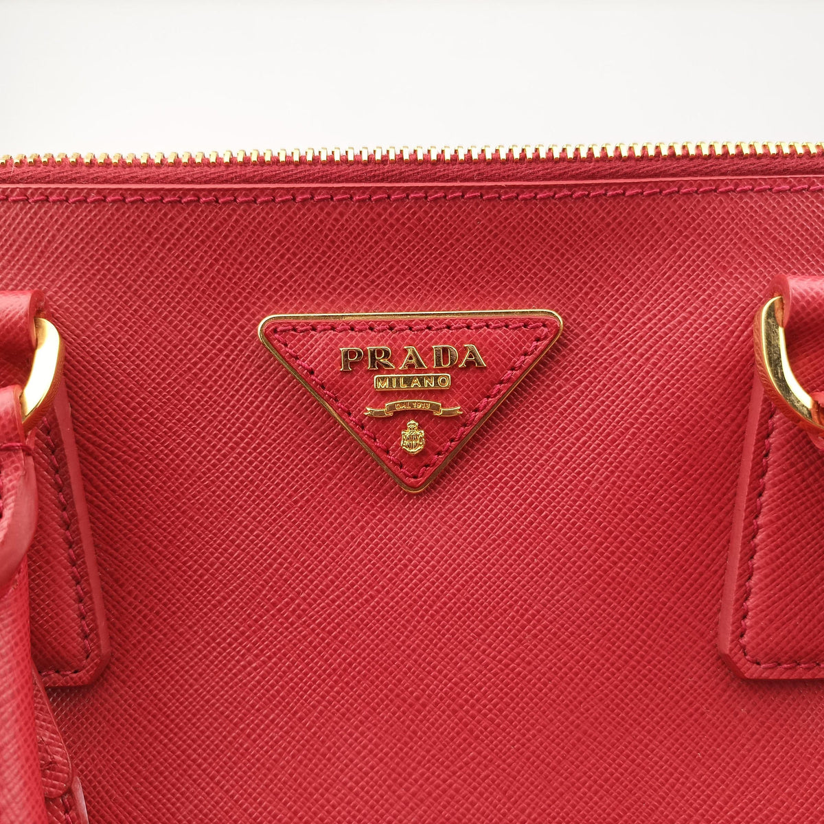 Vintage Prada Galleria Red SAFFIANO Leather BN2274 handbag | stylenewstar