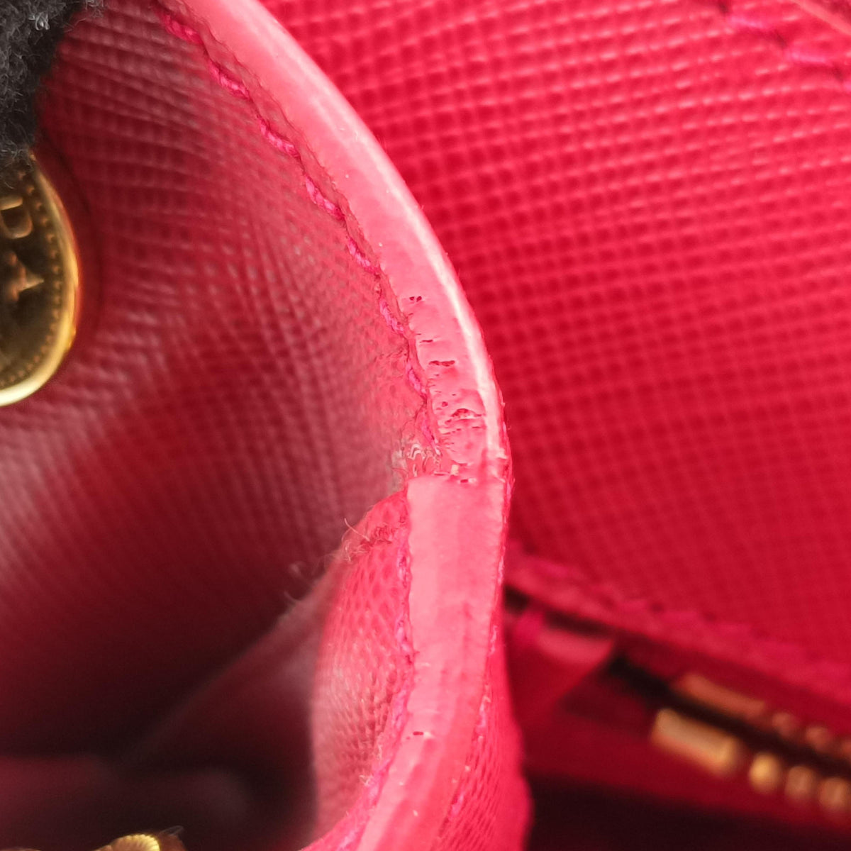 Vintage Prada Galleria Red SAFFIANO Leather BN2274 handbag | stylenewstar