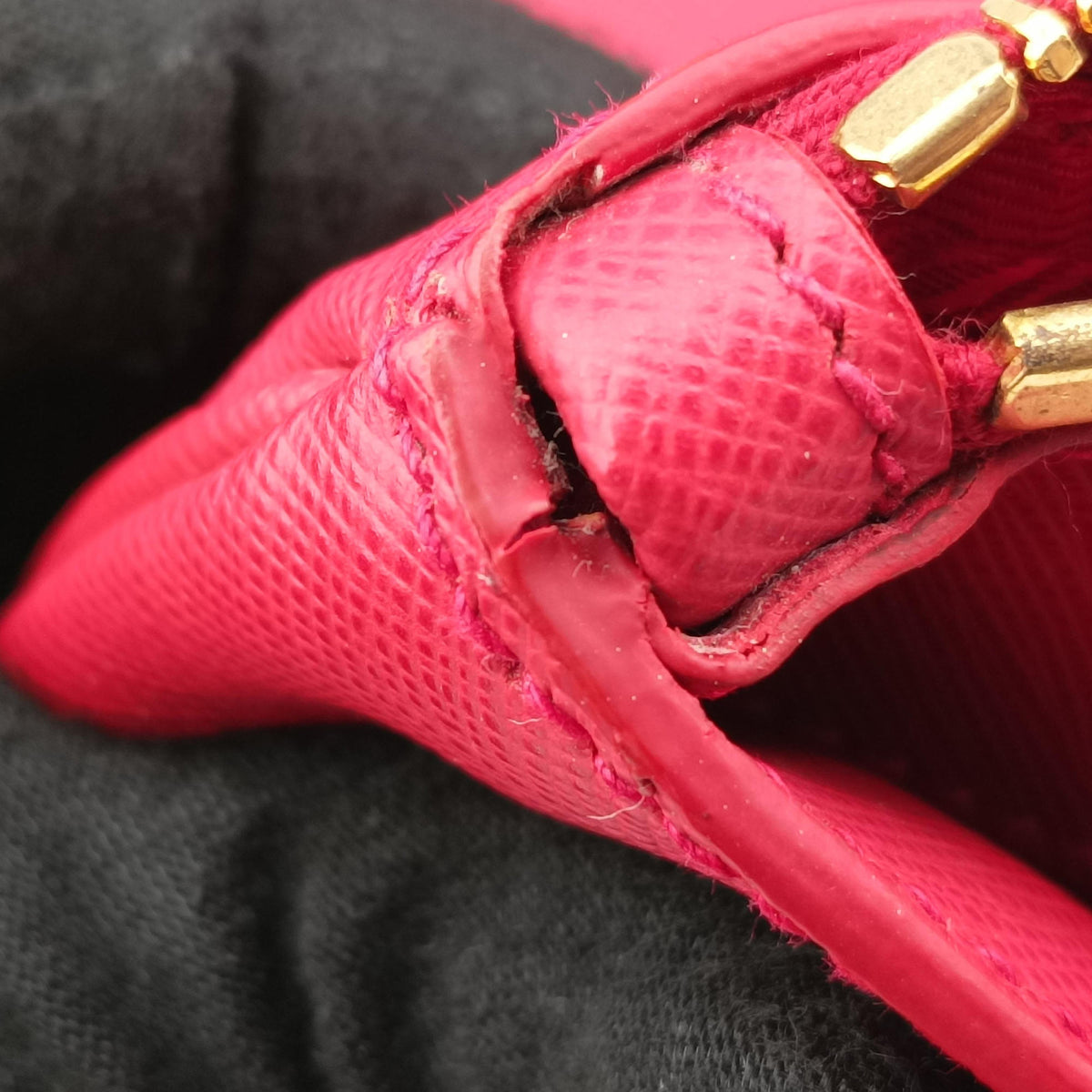 Vintage Prada Galleria Red SAFFIANO Leather BN2274 handbag | stylenewstar