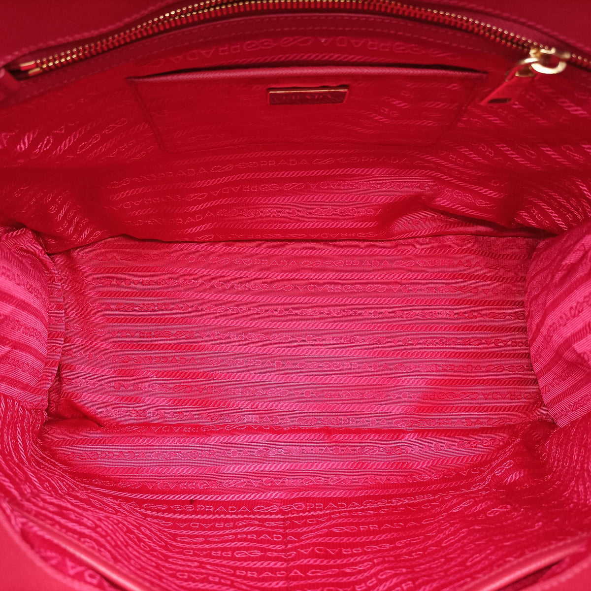 Vintage Prada Galleria Red SAFFIANO Leather BN2274 handbag | stylenewstar