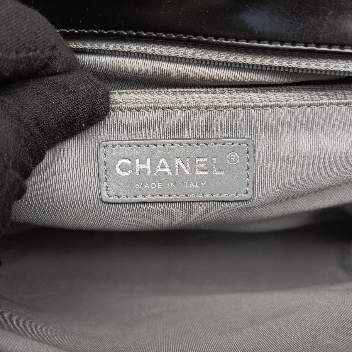 Secondhand Chanel BOY CHANEL Black Leather A67021 shoulderbag | stylenewstar