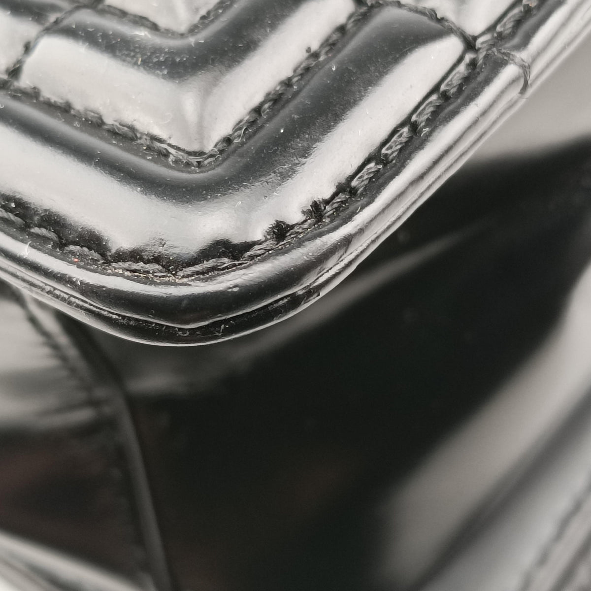 Secondhand Chanel BOY CHANEL Black Leather A67021 shoulderbag | stylenewstar