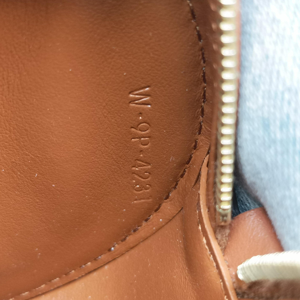 Secondhand Celine Oval Purse Cuir Triomphe Brown Leather  shoulderbag | stylenewstar