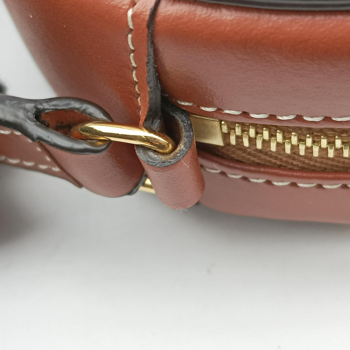 Secondhand Celine Oval Purse Cuir Triomphe Brown Leather  shoulderbag | stylenewstar