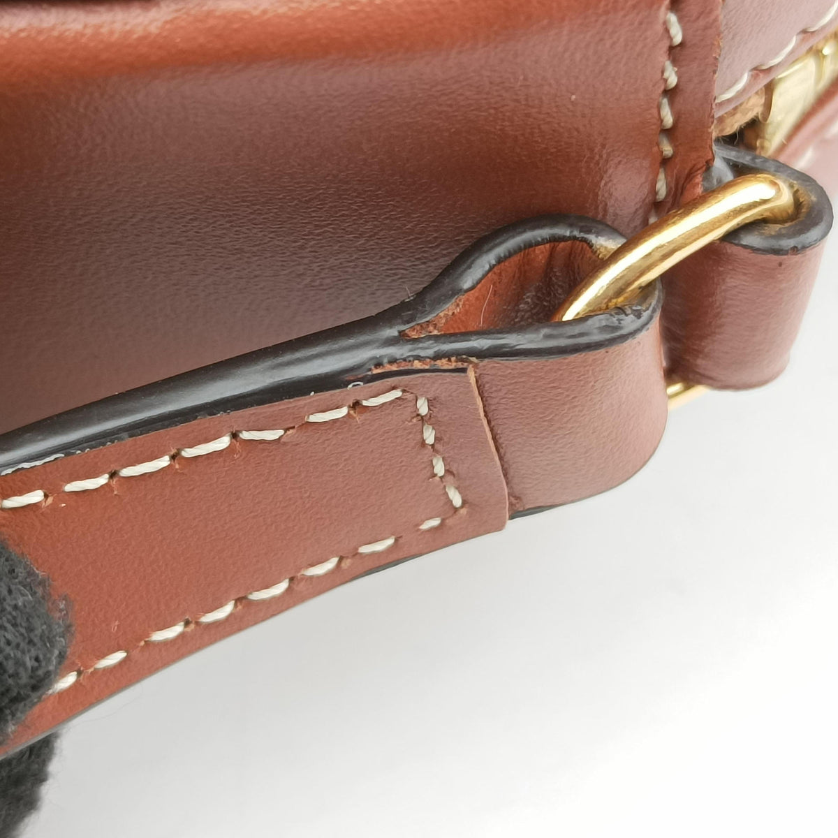 Secondhand Celine Oval Purse Cuir Triomphe Brown Leather  shoulderbag | stylenewstar