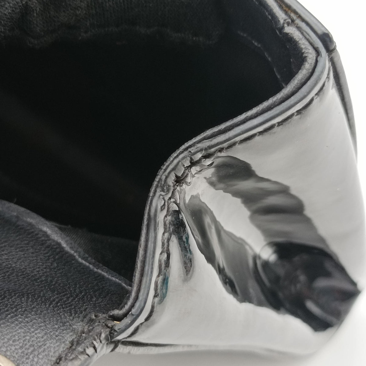 Secondhand VERSACE La Medusa Black Enamel  clutchbag | stylenewstar