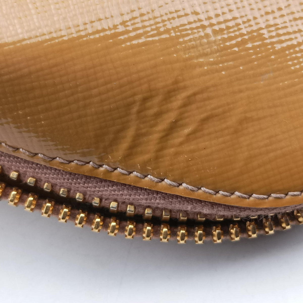 Pre-owned Prada Promenade Beige Patent SAFFIANO Leather BN2558 handbag | stylenewstar