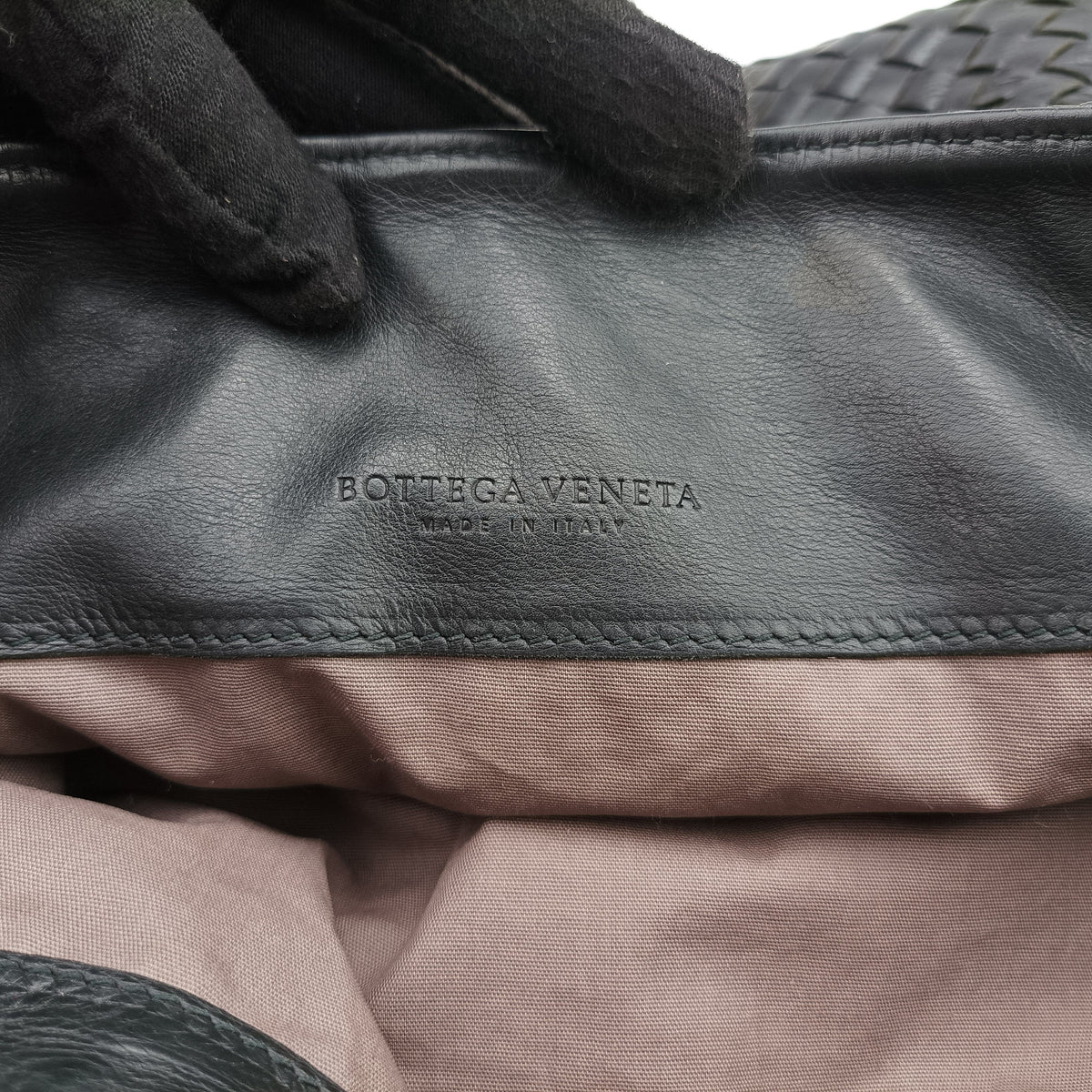 Pre-owned Bottega Veneta Intrecciato Black lambskin  shoulderbag | stylenewstar
