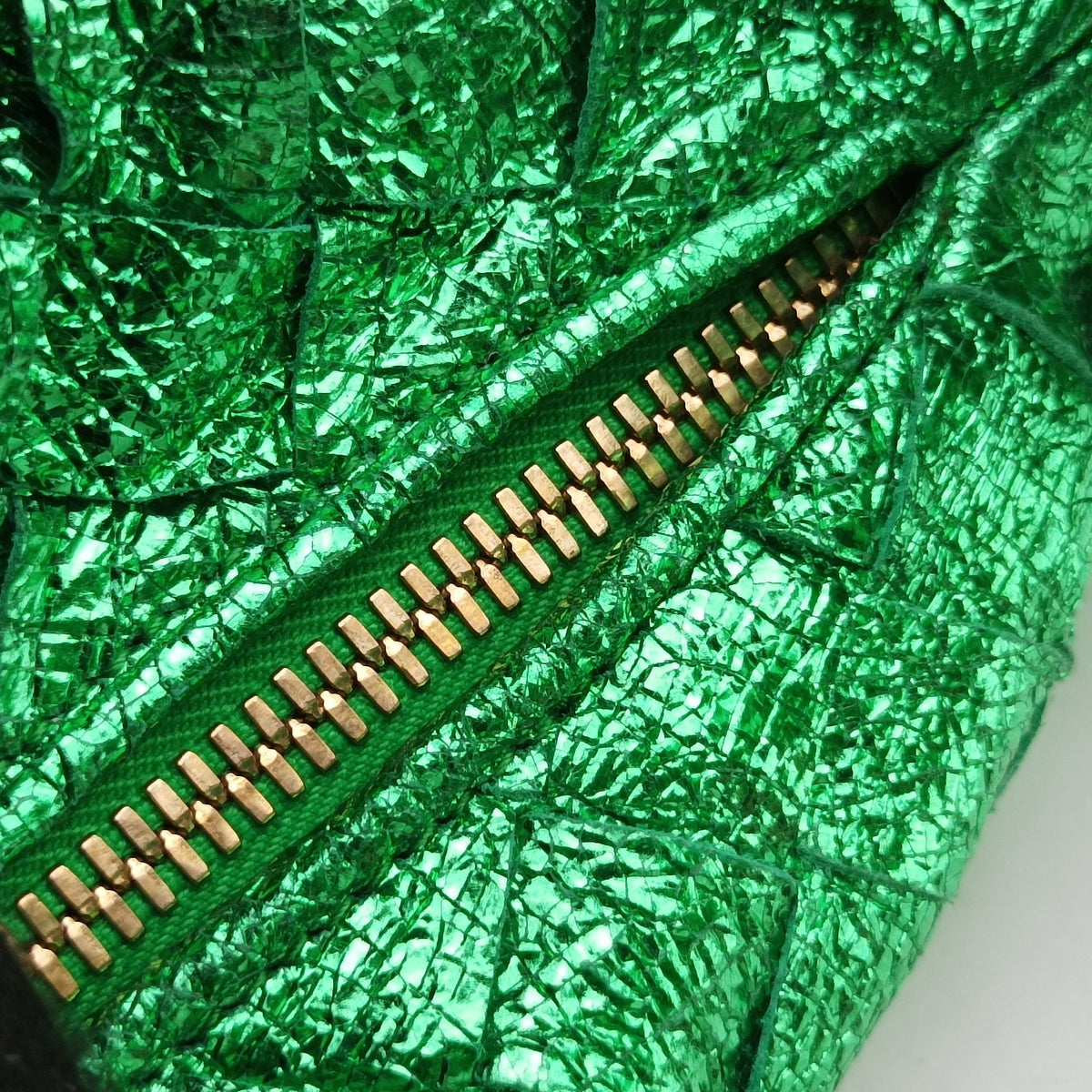 Secondhand Bottega Veneta Jodie Green Leather  handbag | stylenewstar