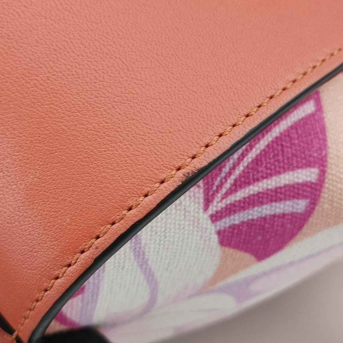 Pre-owned Loewe Hammock orange Leather  shoulderbag | stylenewstar