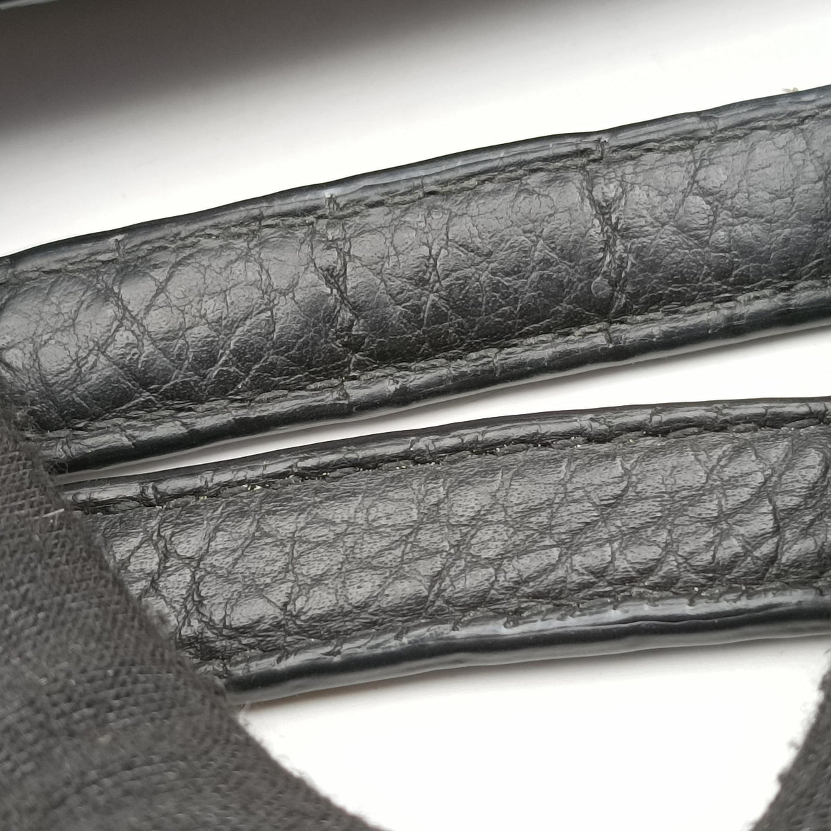 Pre-owned Gucci Bright Bit Black Leather 353117 shoulderbag | stylenewstar