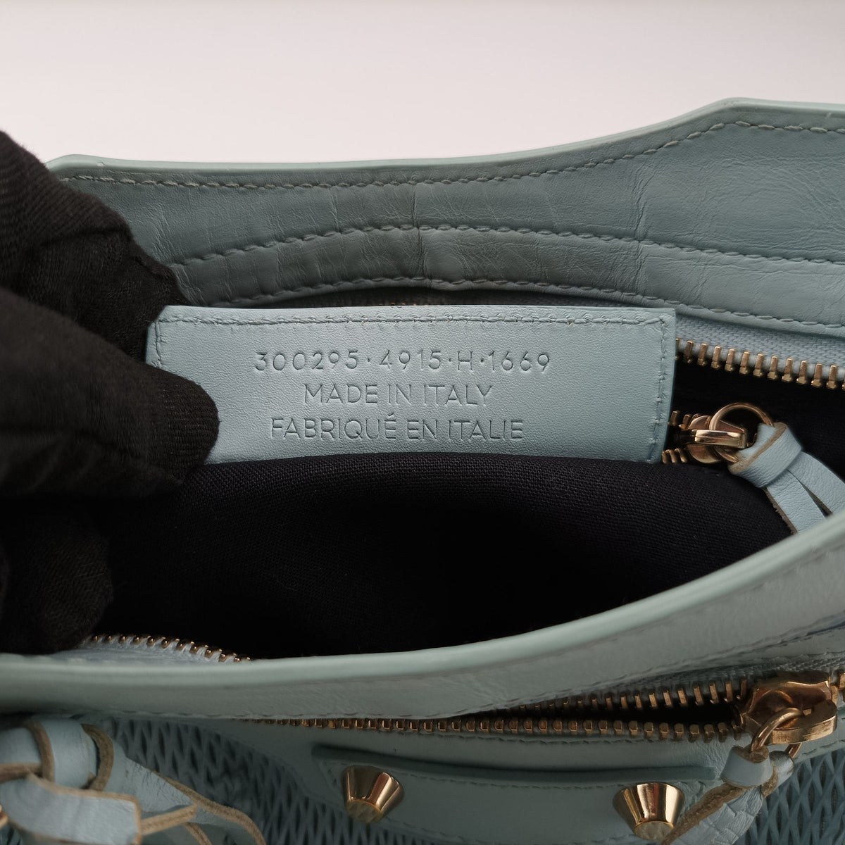 Pre-owned Balenciaga Classic City Mini Blue lambskin  shoulderbag | stylenewstar
