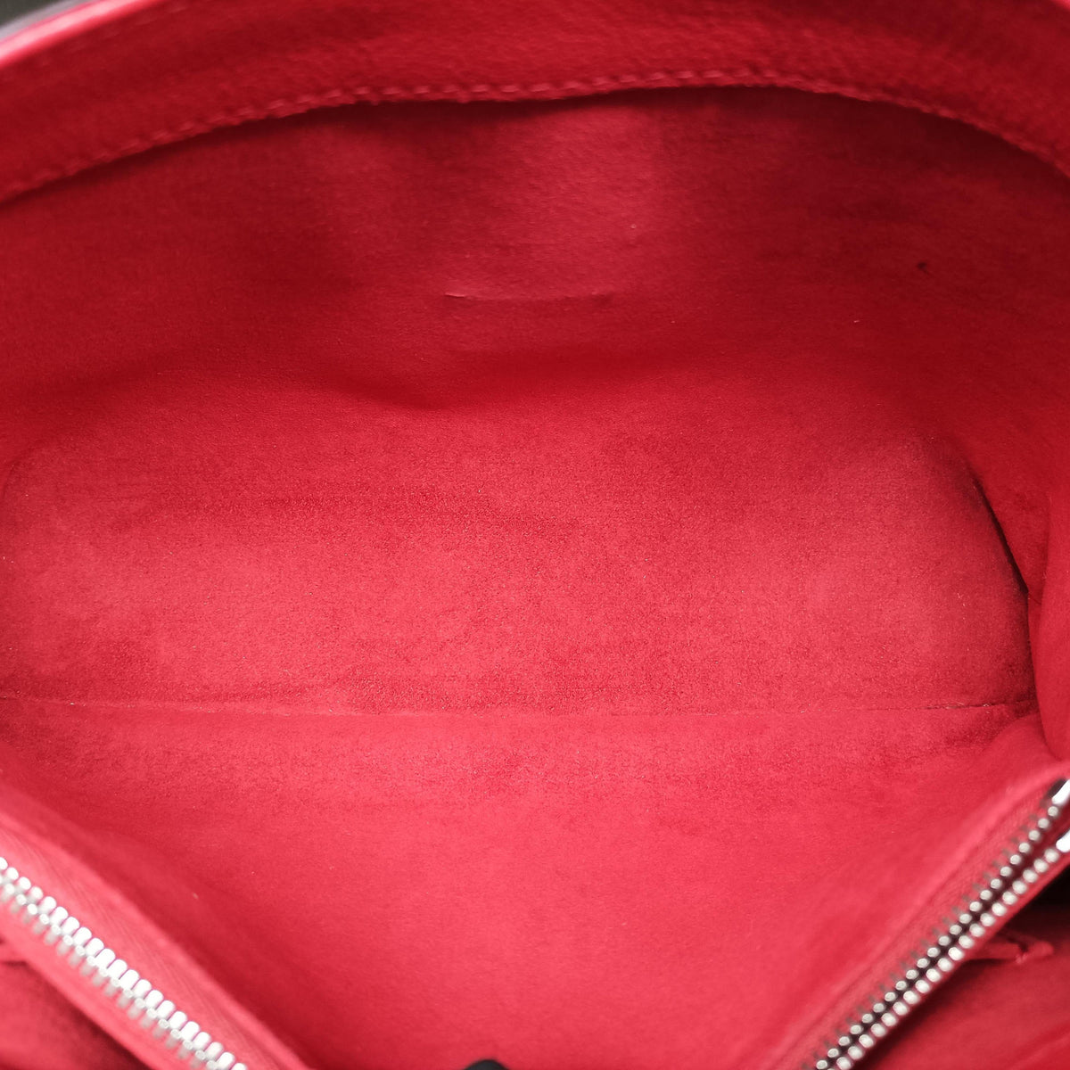 Vintage Louis Vuitton VERY ruby Leather M42905 shoulderbag | stylenewstar