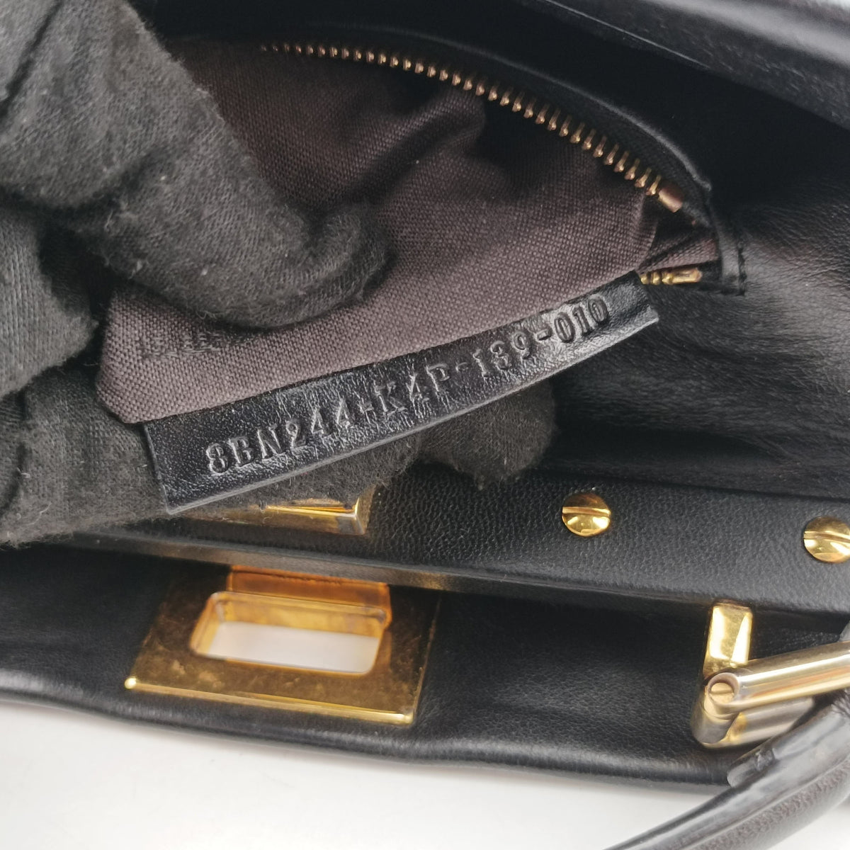 Pre-owned Fendi PEEKABOO Black Leather 8BN244 shoulderbag | stylenewstar