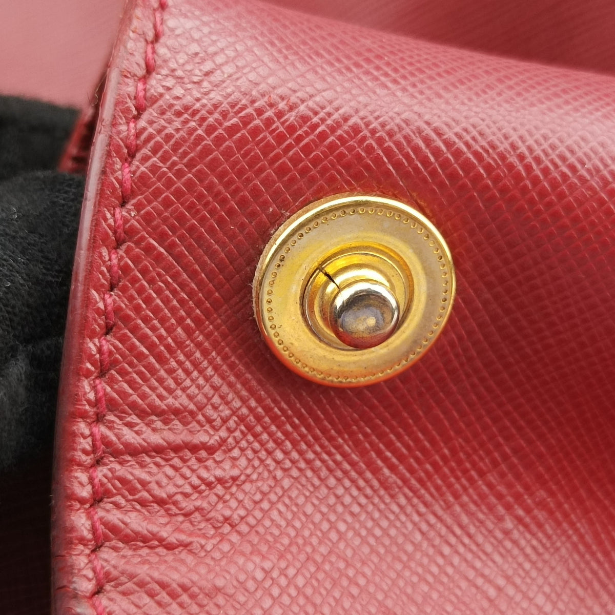 Secondhand Prada Galleria Red SAFFIANO Leather BN1786 handbag | stylenewstar
