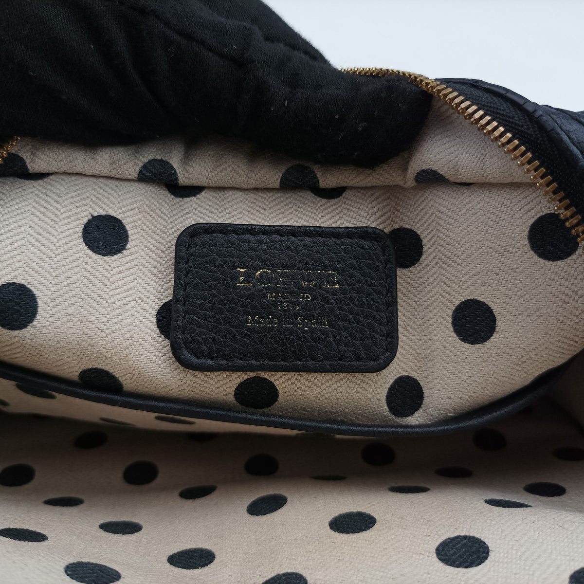 Secondhand Loewe CRUZ Black Leather  shoulderbag | stylenewstar