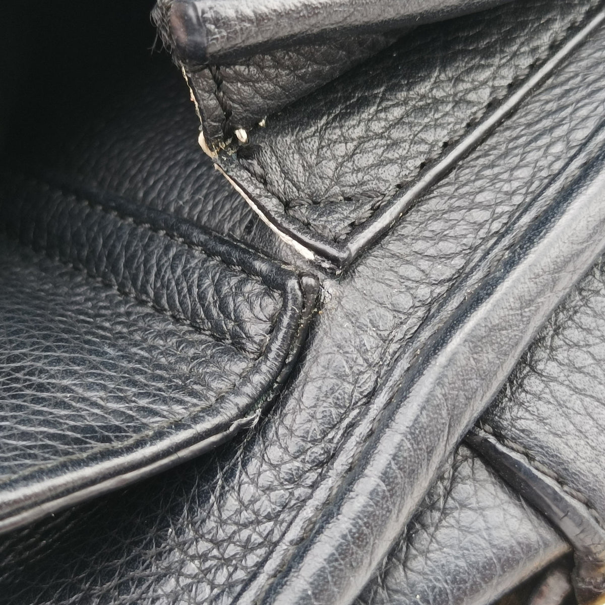 Secondhand Loewe CRUZ Black Leather  shoulderbag | stylenewstar