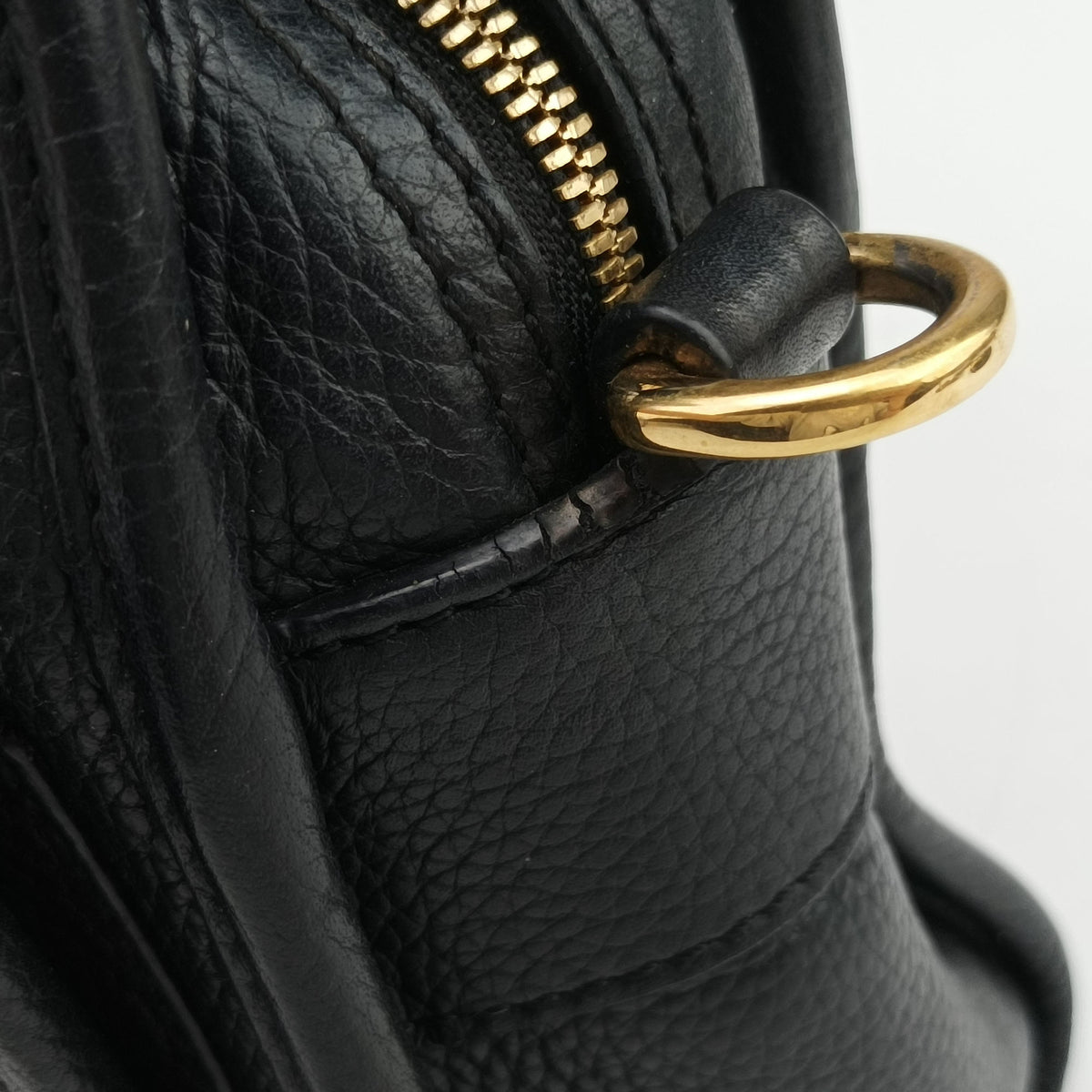 Secondhand Loewe CRUZ Black Leather  shoulderbag | stylenewstar