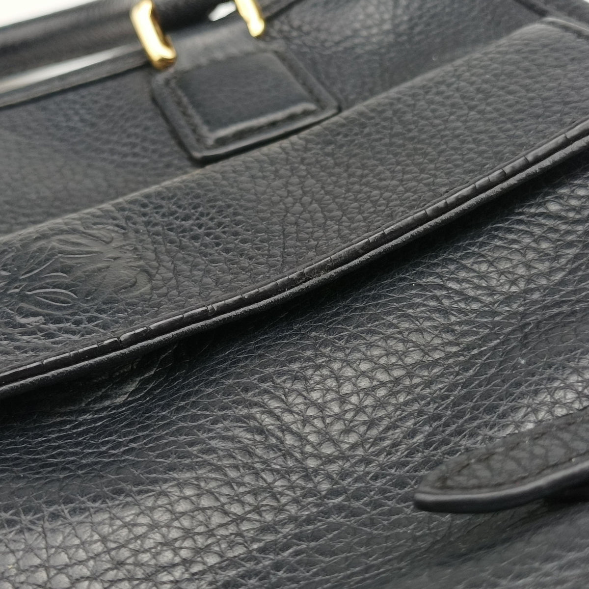 Secondhand Loewe CRUZ Black Leather  shoulderbag | stylenewstar