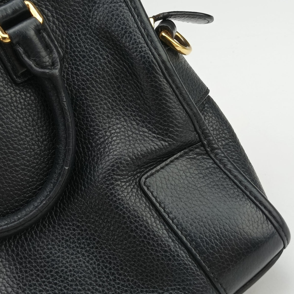 Secondhand Loewe CRUZ Black Leather  shoulderbag | stylenewstar