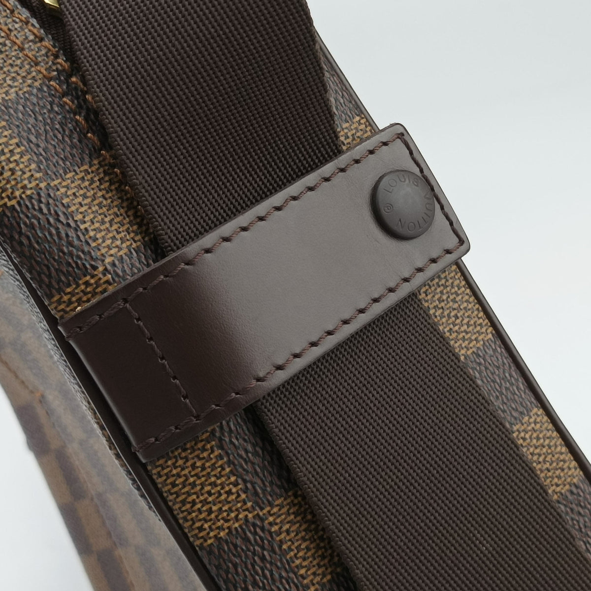 Vintage Louis Vuitton Olav PM EBENE Damier Canvas N41442 shoulderbag | stylenewstar