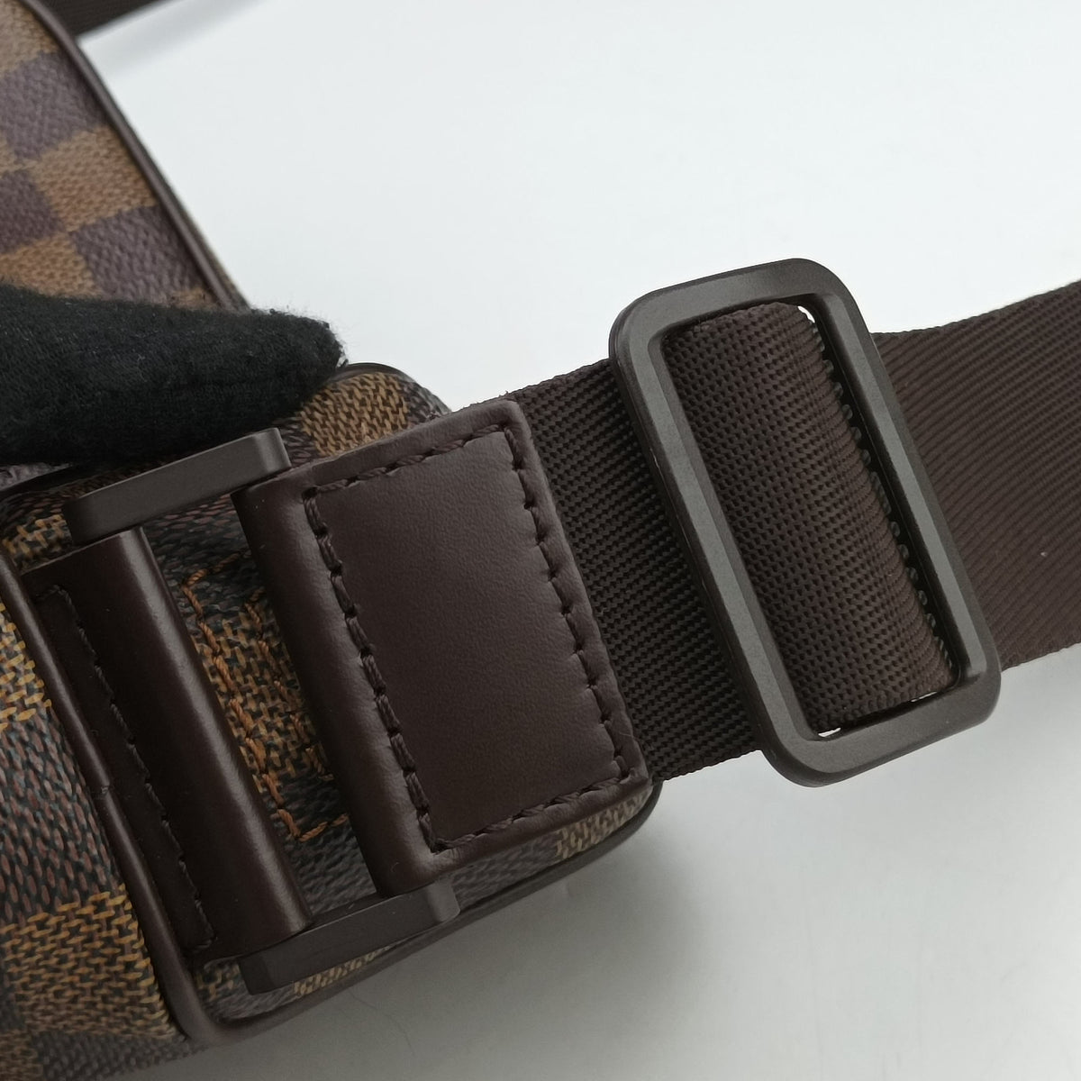 Vintage Louis Vuitton Olav PM EBENE Damier Canvas N41442 shoulderbag | stylenewstar