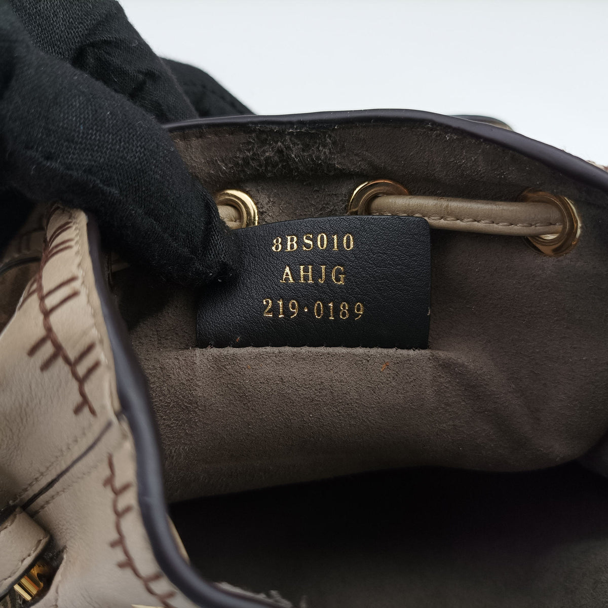 Secondhand Fendi Mon Tresor Mini Bucket Beige Leather × Suede 8BS010 shoulderbag | stylenewstar