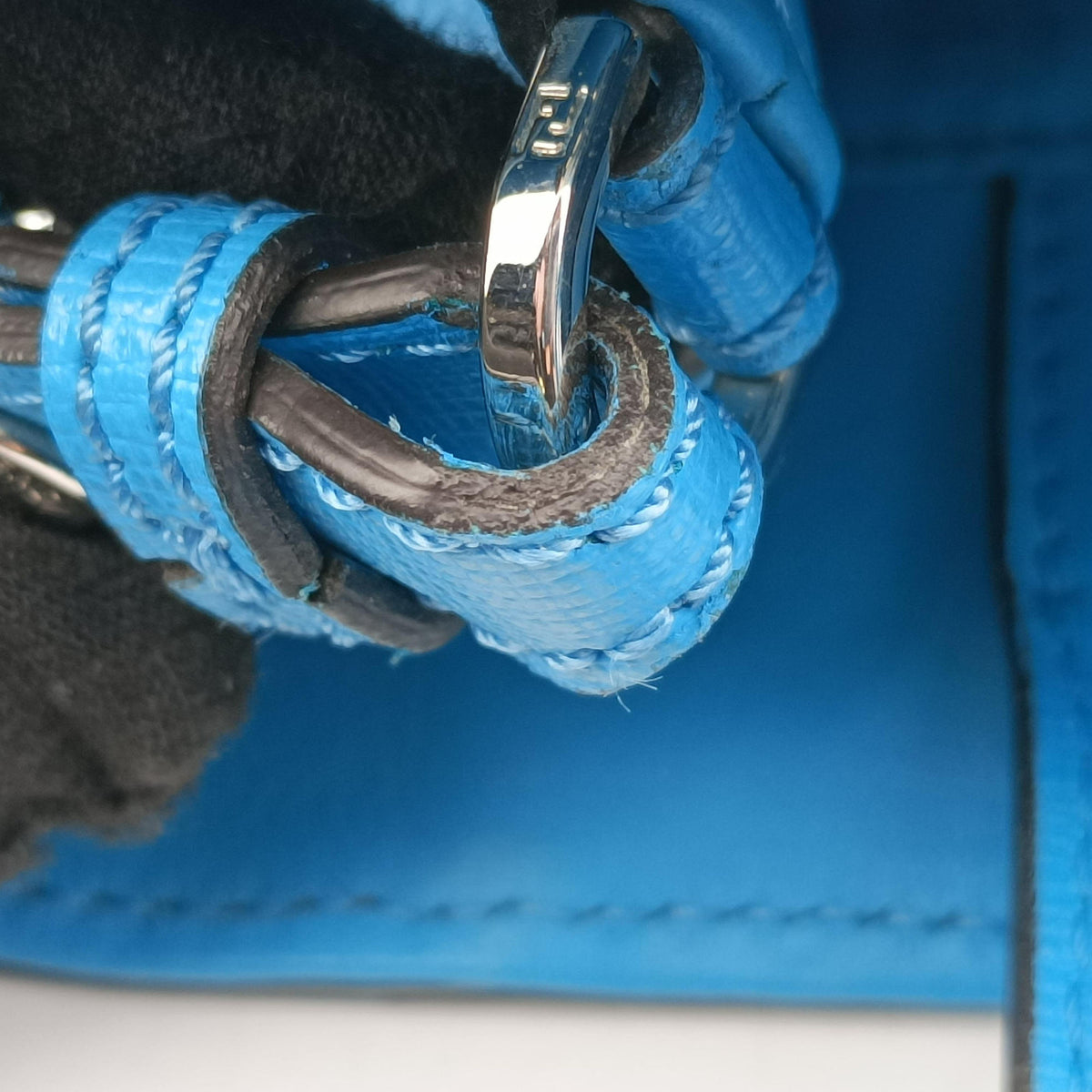 Vintage Fendi Petite 2 JOURS Blue Leather 8BH258 shoulderbag | stylenewstar
