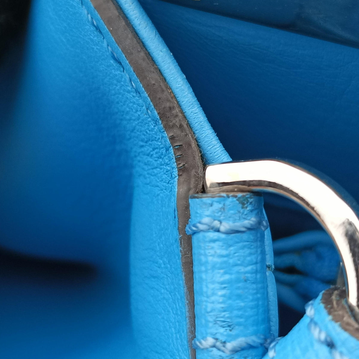 Vintage Fendi Petite 2 JOURS Blue Leather 8BH258 shoulderbag | stylenewstar