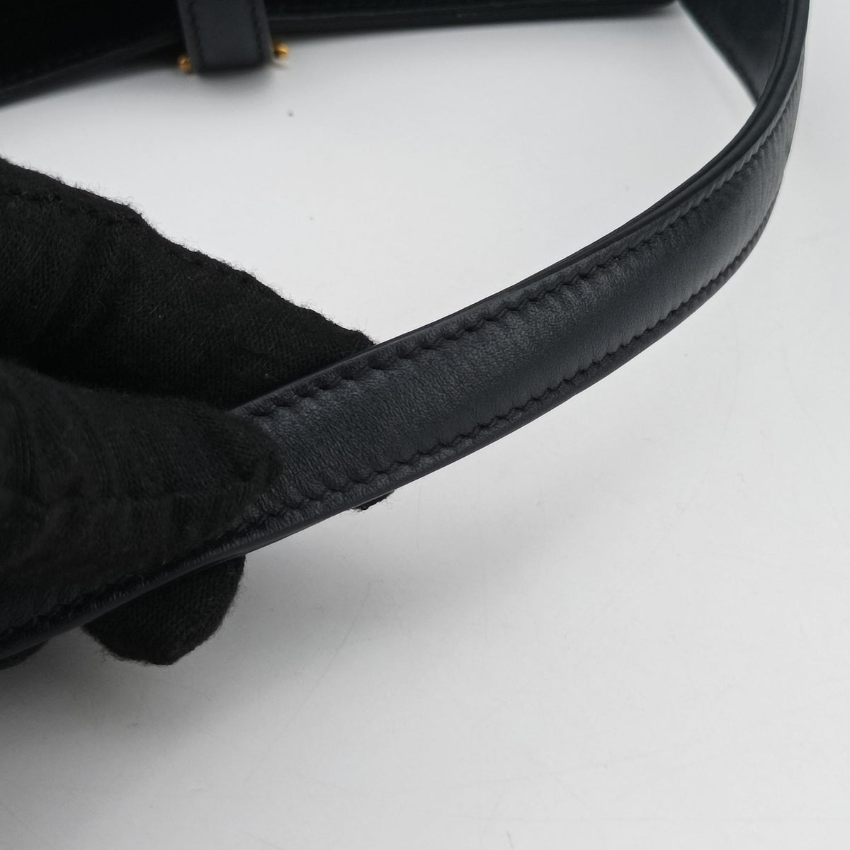 Pre-owned Yves Saint Laurent LE 5 a 7 Hobo Black Leather 710318 shoulderbag | stylenewstar