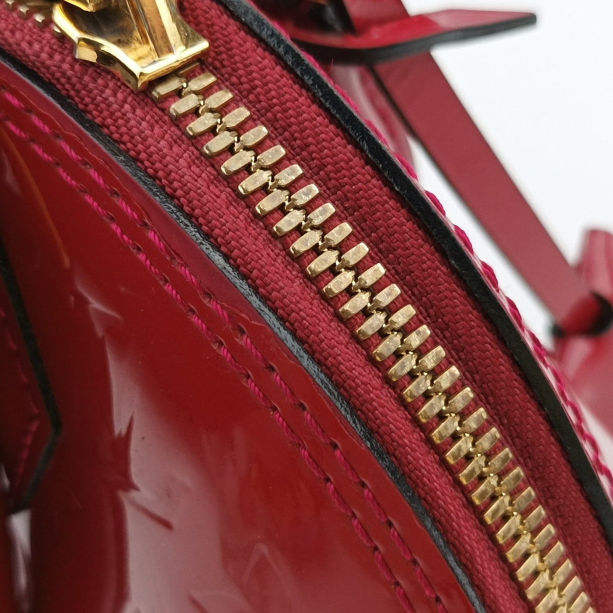 Pre-owned Louis Vuitton Alma BB pomme d'amour Vernis M90174 shoulderbag | stylenewstar