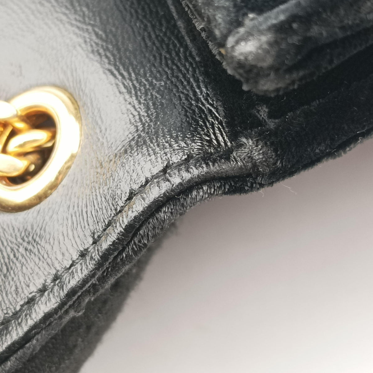 Pre-owned Yves Saint Laurent KATE Black velour 354119 shoulderbag | stylenewstar