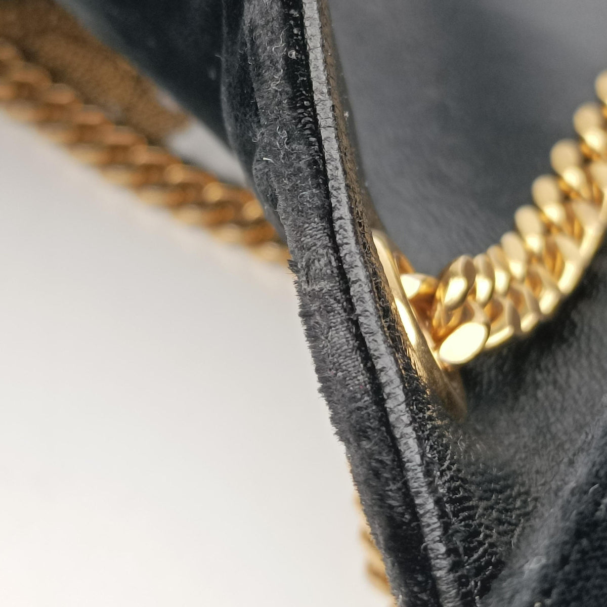 Pre-owned Yves Saint Laurent KATE Black velour 354119 shoulderbag | stylenewstar
