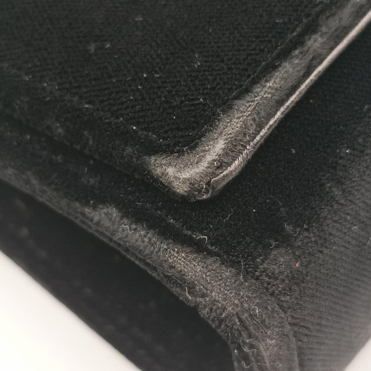 Pre-owned Yves Saint Laurent KATE Black velour 354119 shoulderbag | stylenewstar