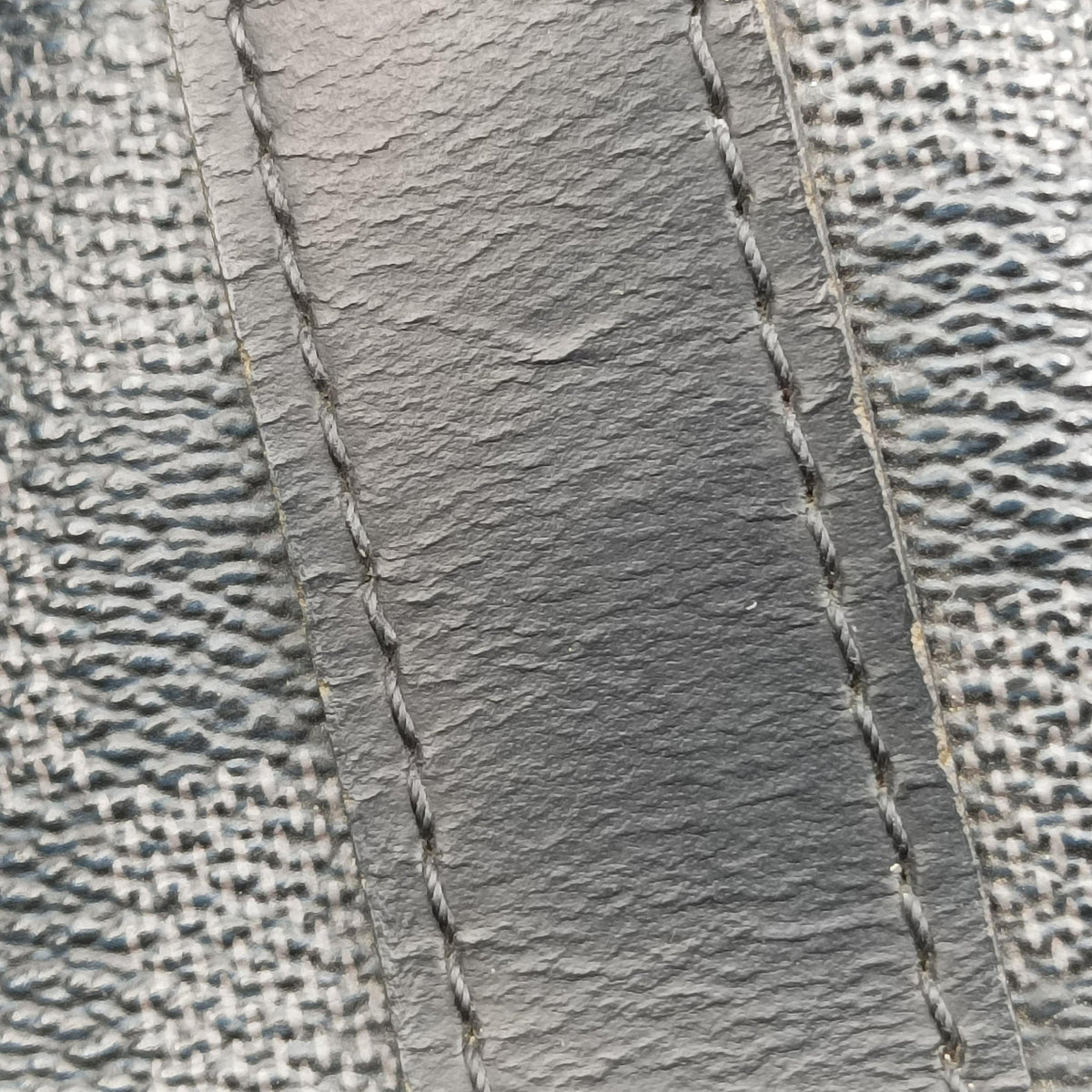 Secondhand Louis Vuitton Keepall Bandouliere 55 Noir Damier Graphite N41413 shoulderbag | stylenewstar