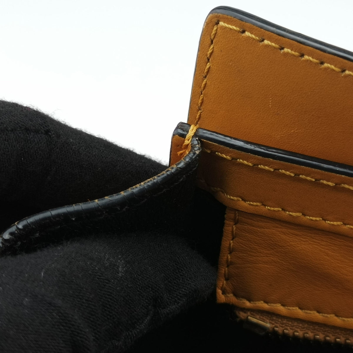 Pre-owned Celine luggage nano shopper Yellow×black Leather  shoulderbag | stylenewstar