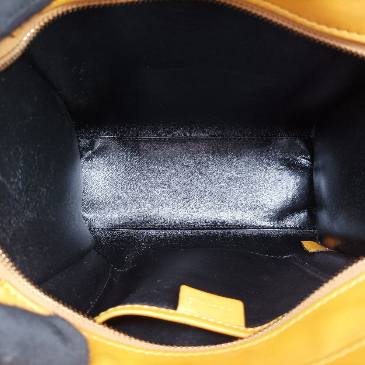 Pre-owned Celine luggage nano shopper Yellow×black Leather  shoulderbag | stylenewstar