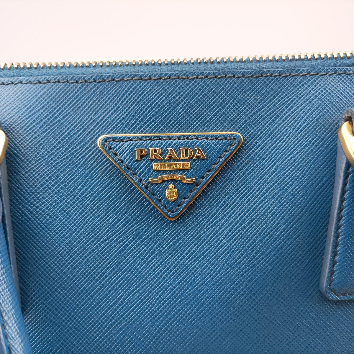 Pre-owned Prada Galleria Blue SAFFIANO Leather BN1786 handbag | stylenewstar