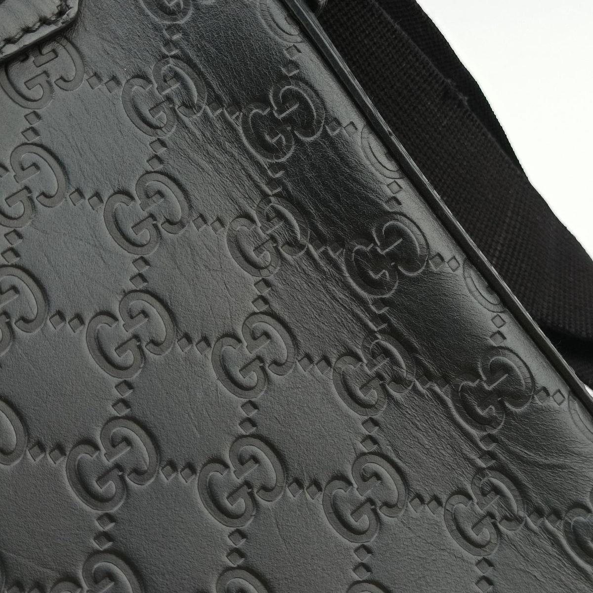 Pre-owned Gucci GG Plus GG Supreme Black Leather 406368 shoulderbag | stylenewstar