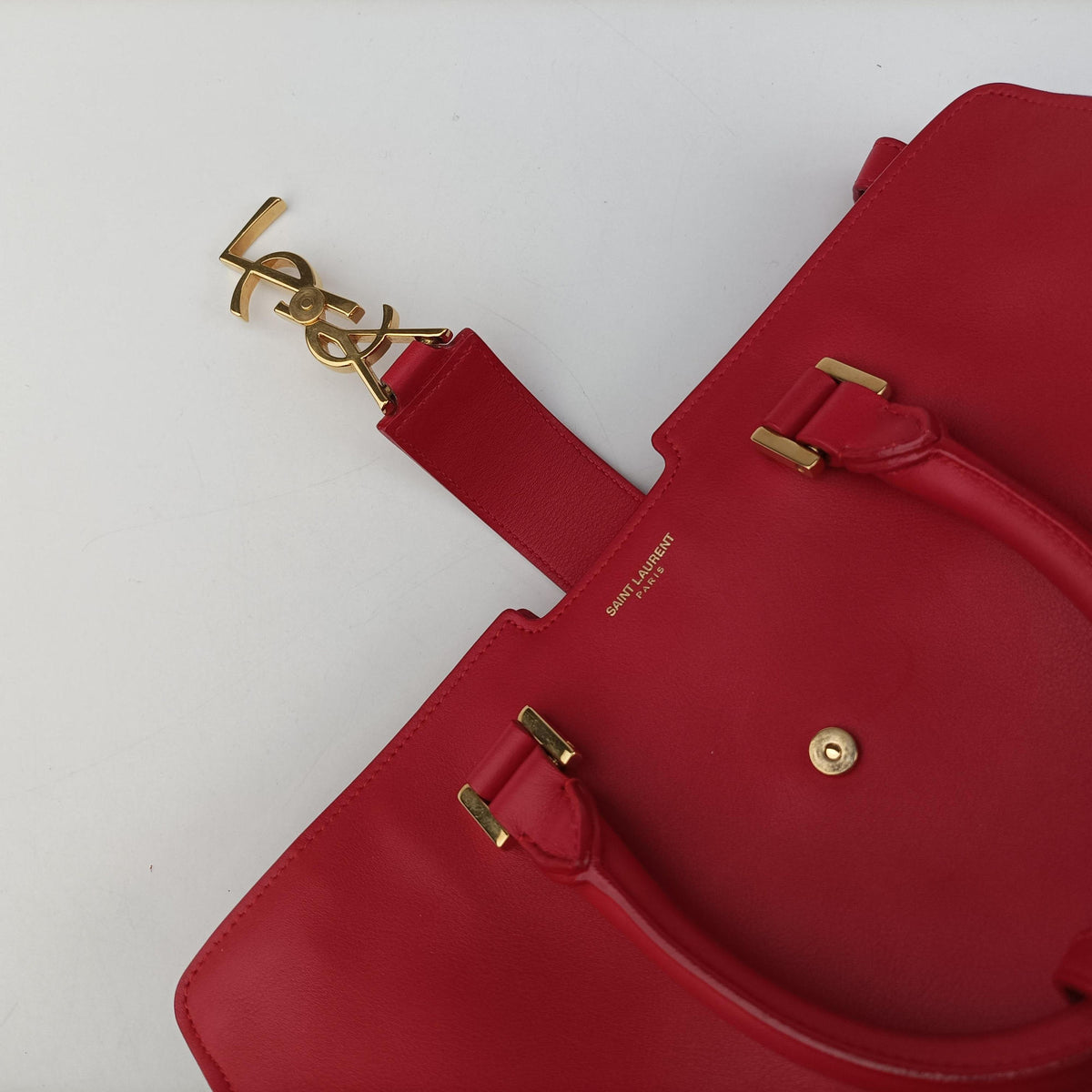 Secondhand Yves Saint Laurent BABY CABAS Red Leather 394461 shoulderbag | stylenewstar