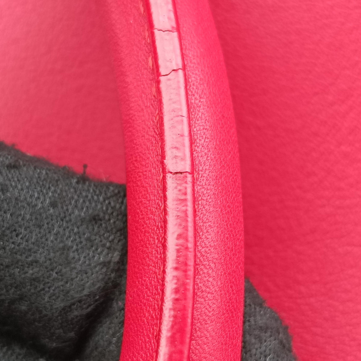 Secondhand Yves Saint Laurent BABY CABAS Red Leather 394461 shoulderbag | stylenewstar