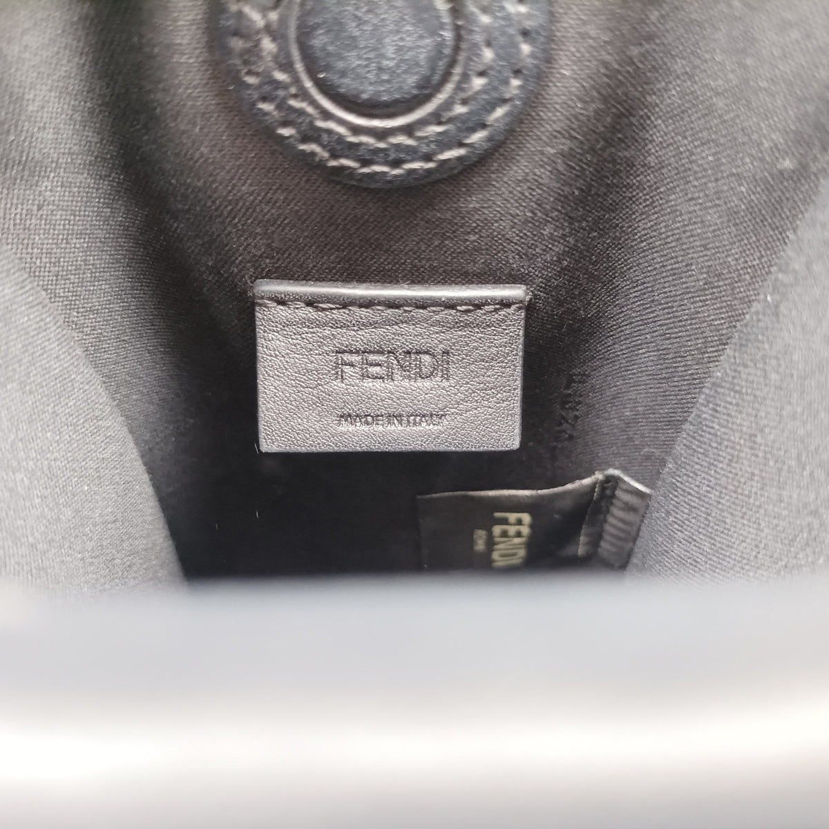 Secondhand Fendi Phone Pouch Black Leather 7AS192 shoulderbag | stylenewstar