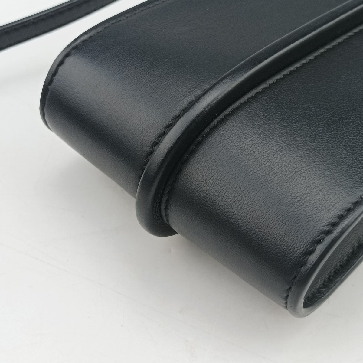 Secondhand Fendi Phone Pouch Black Leather 7AS192 shoulderbag | stylenewstar