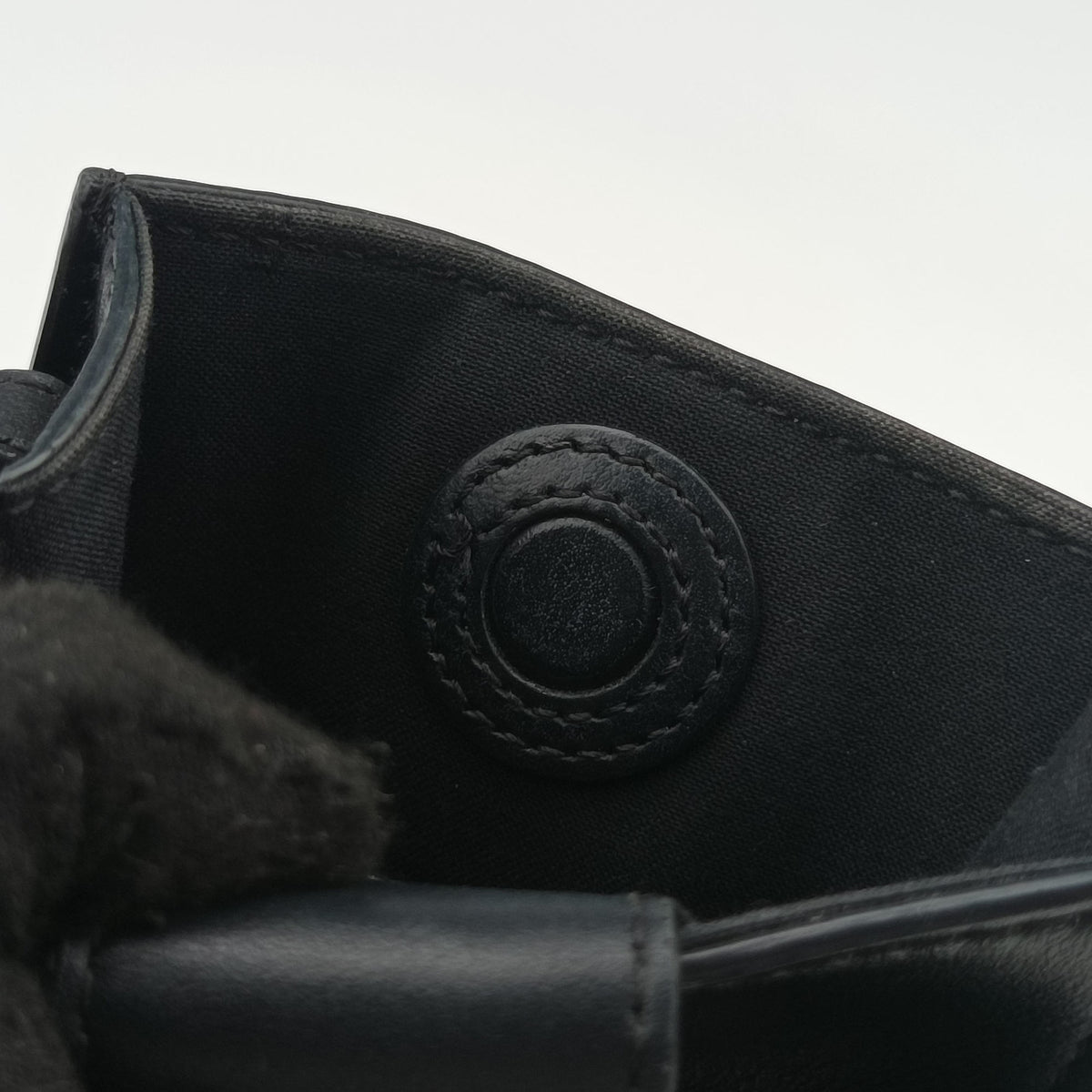 Secondhand Fendi Phone Pouch Black Leather 7AS192 shoulderbag | stylenewstar