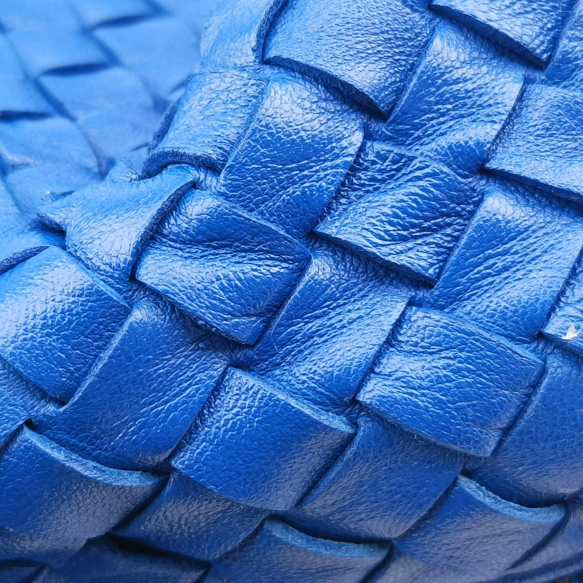 Secondhand Bottega Veneta Intrecciato Blue lambskin  handbag | stylenewstar