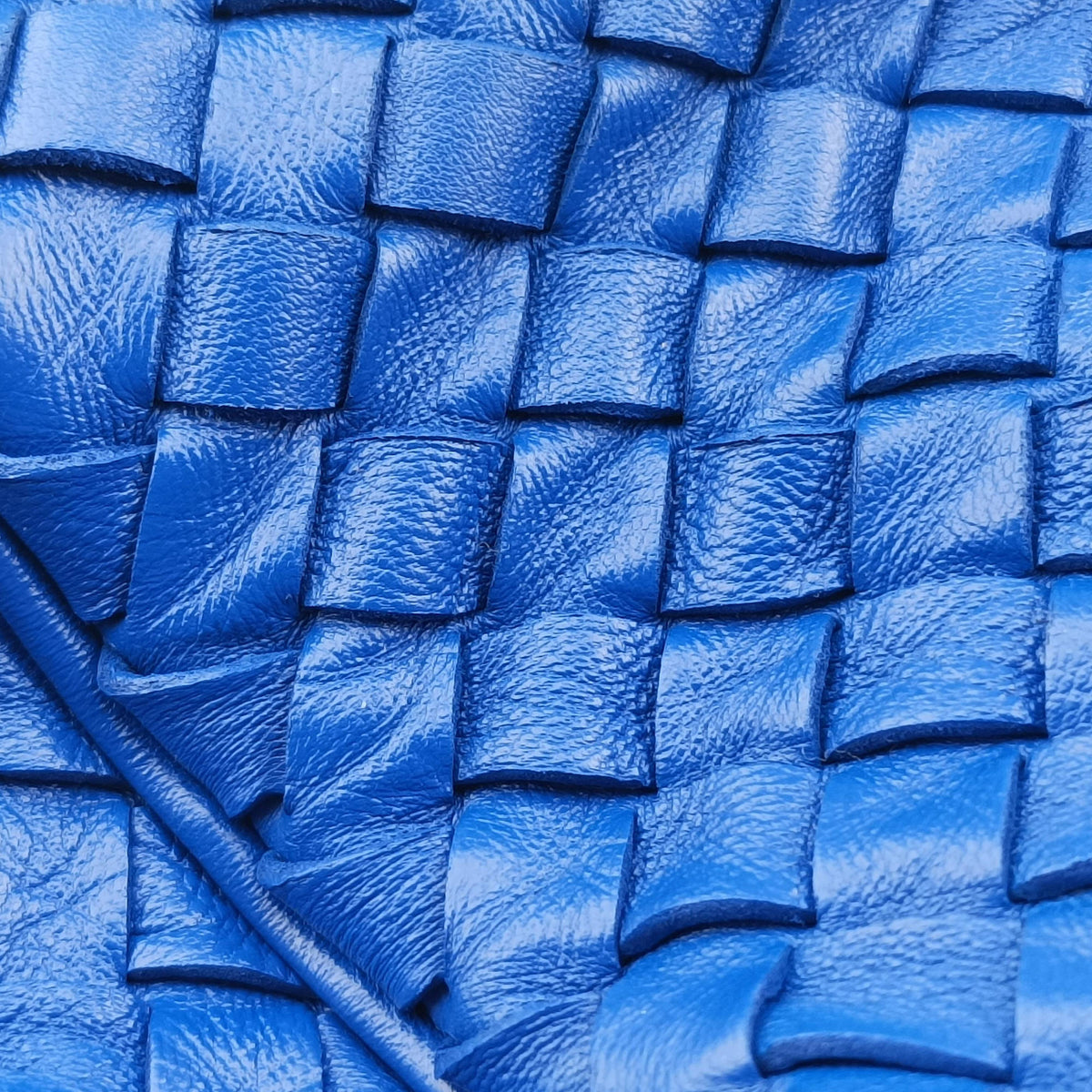 Secondhand Bottega Veneta Intrecciato Blue lambskin  handbag | stylenewstar