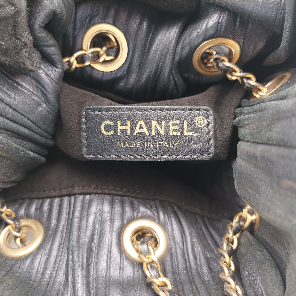 Pre-owned Chanel Coco Pleats Drawstring Black Leather  shoulderbag | stylenewstar