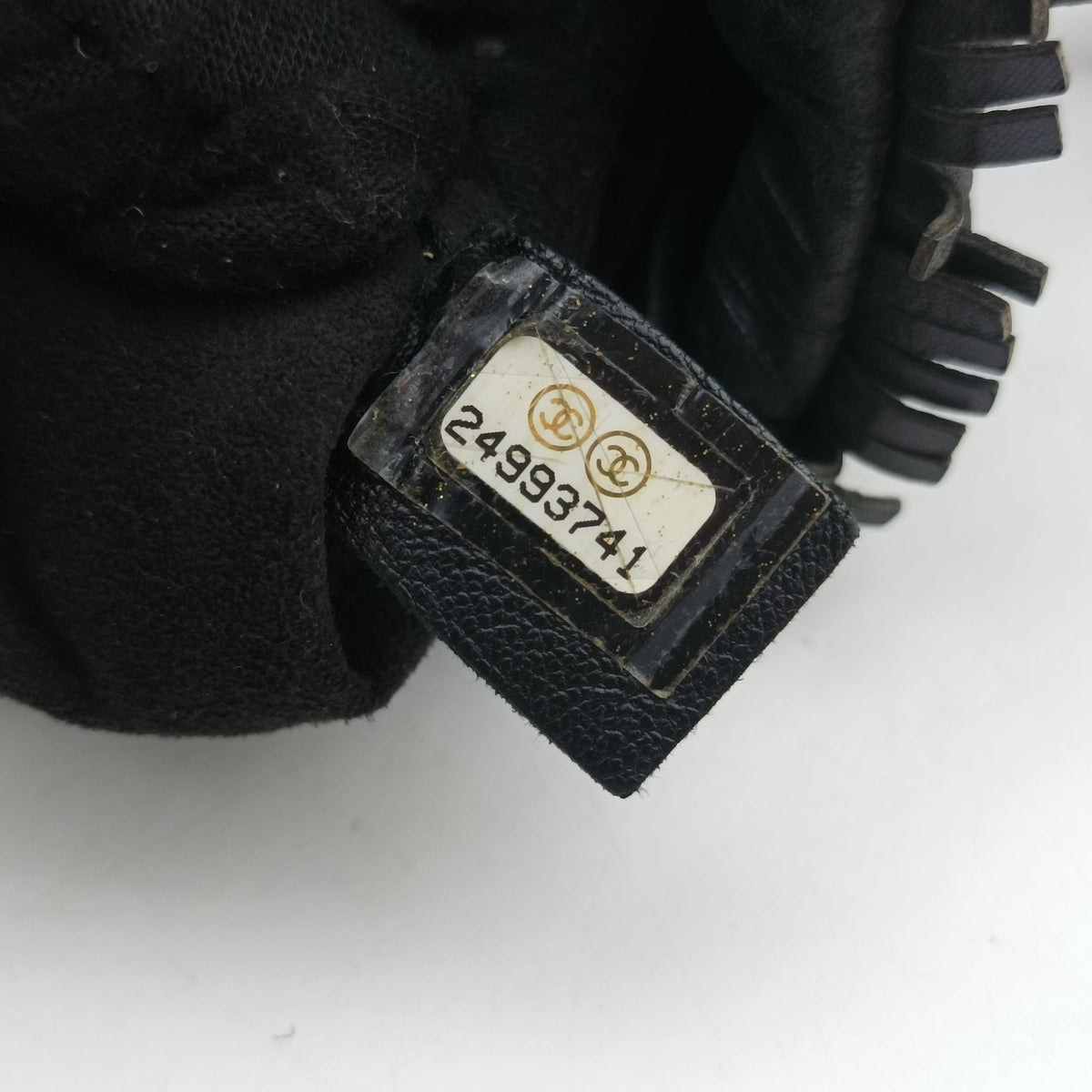 Pre-owned Chanel Coco Pleats Drawstring Black Leather  shoulderbag | stylenewstar